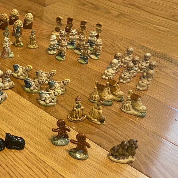 Collectible Nursery Tale Wade Figurines (Red Rose) - Picture 4 of 8